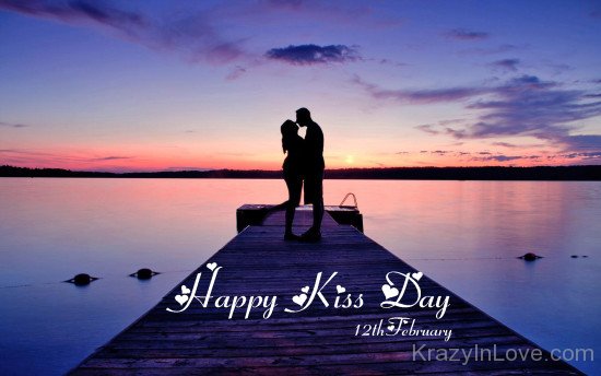 Happy Kiss Day Couple Image
