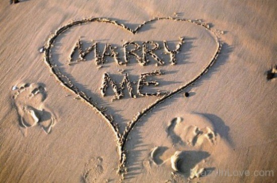 Marry Me Proposal On Sand-vcx327