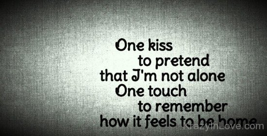One Kiss To Pretend That I'm Not Alone-uxz152